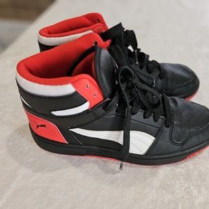 PUMA Black, Red, and White Hightops Sneakers Size 6.5